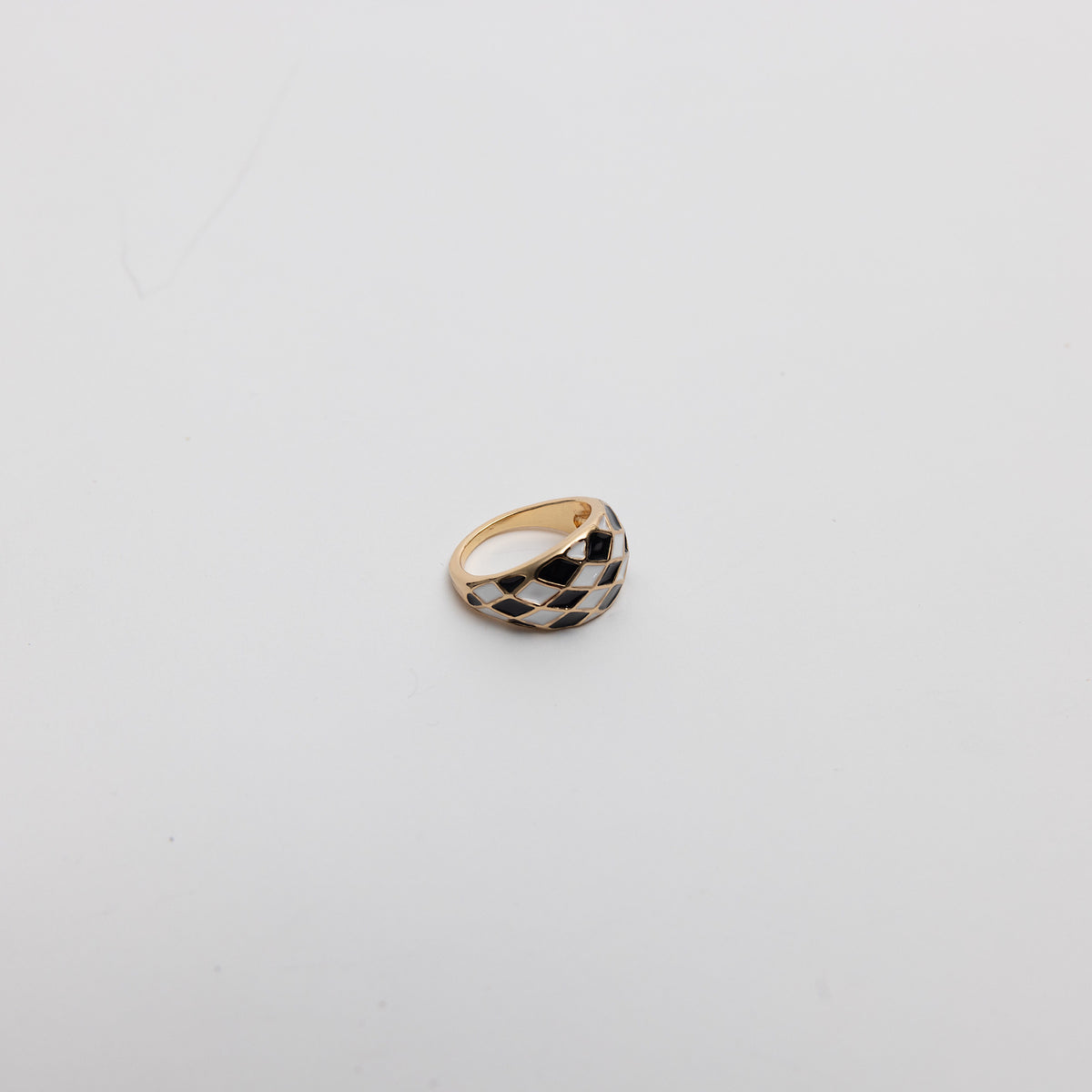 Black & White Ring